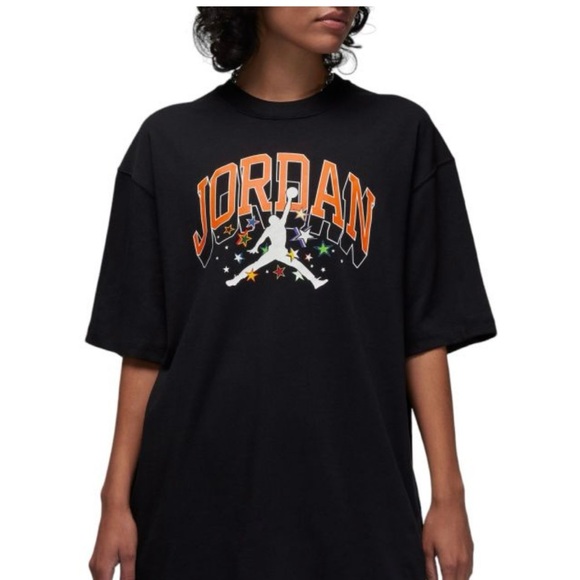 Jordan Women Black and Orange Graphic oversized fit Tee size medium - Picture 1 of 3